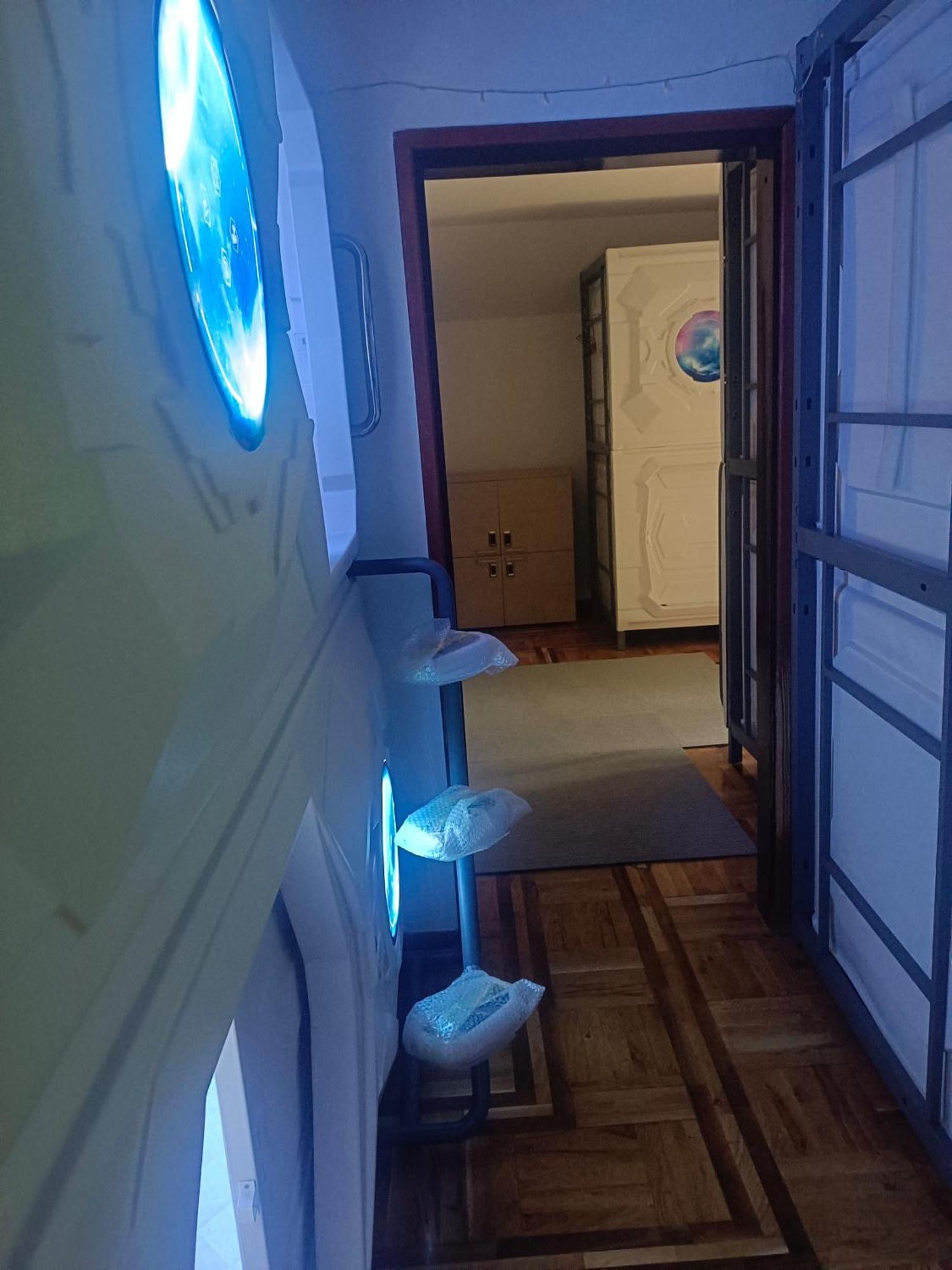 Panda Victor Space Capsule Hostel-Neo Nomad Белград Экстерьер фото