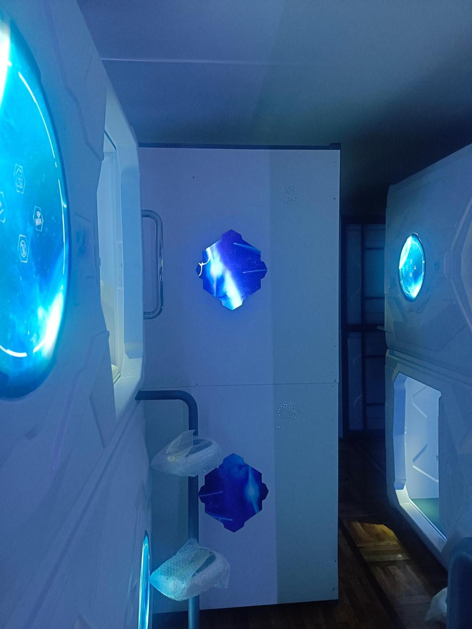Panda Victor Space Capsule Hostel-Neo Nomad Белград Экстерьер фото