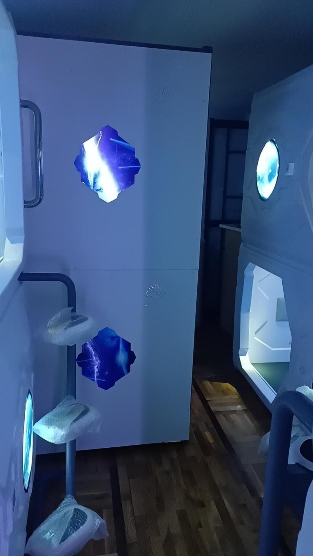 Panda Victor Space Capsule Hostel-Neo Nomad Белград Экстерьер фото